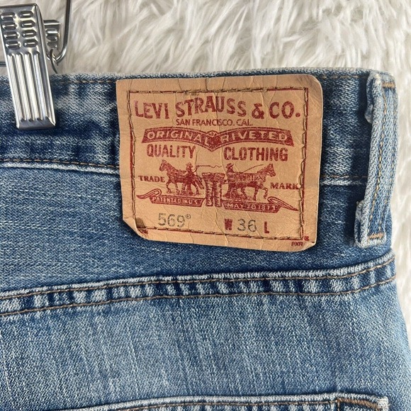 Levi’s Shorts 569 Men’s Size 36W Blue Denim Jean Loose Straight Stretch Jorts - Picture 13 of 16